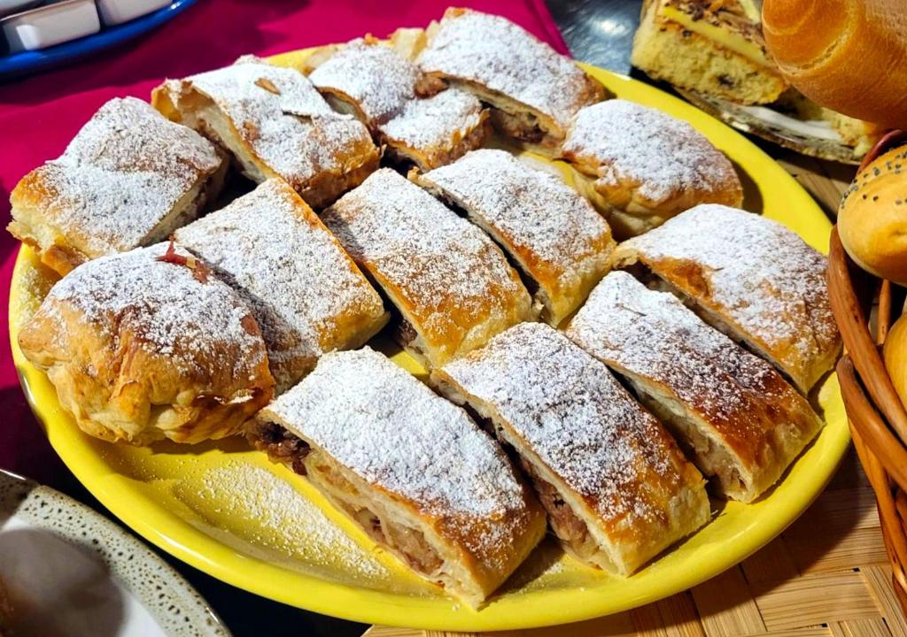 Jídlo v hotelu nebo okolí