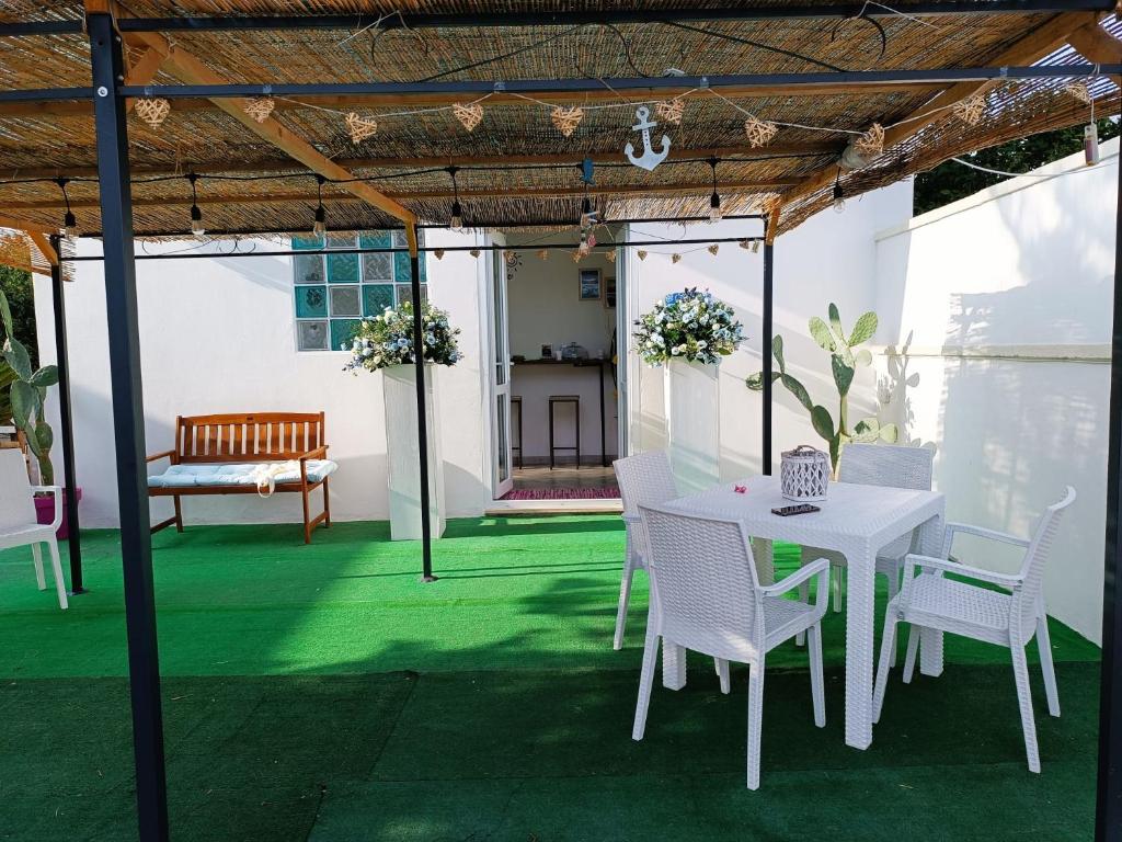 Patio nebo venkovní prostory v ubytování B&B il MENHIR