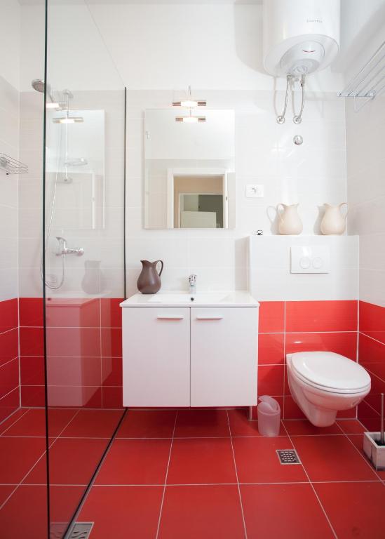 Et bad på Rooms Split Pezelj