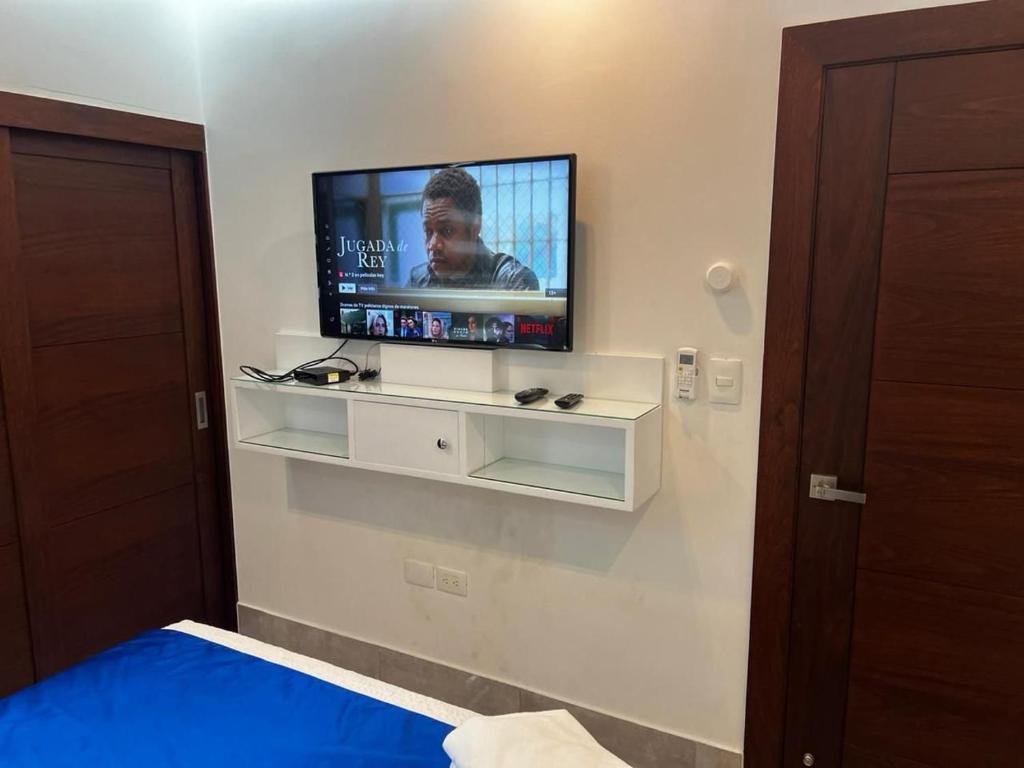 24-Inch Smart TVs for sale in Santiago, Dominican Republic