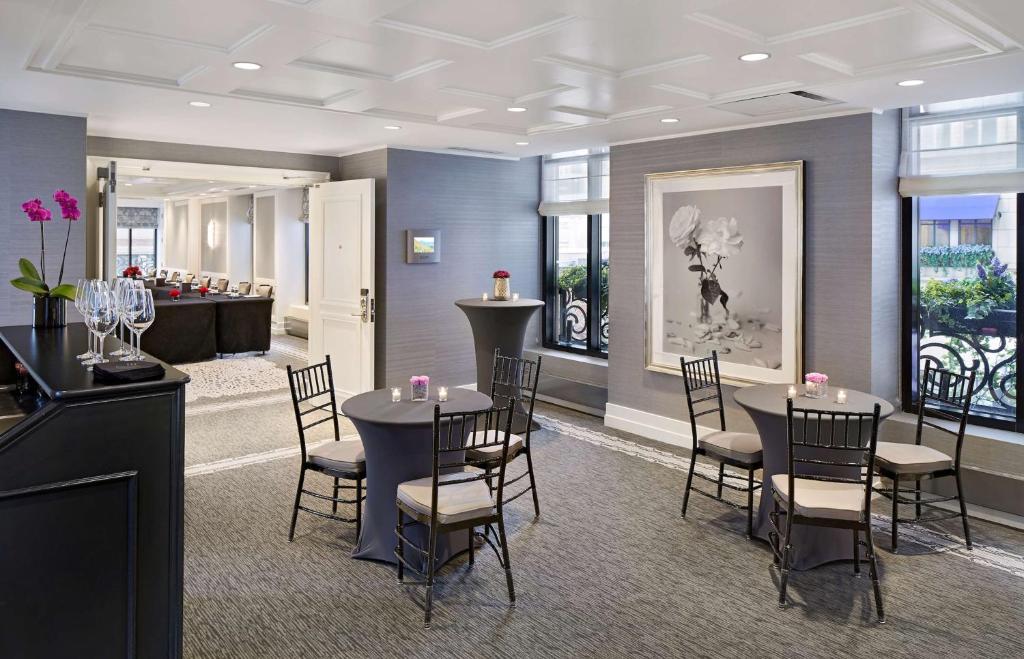 Waldorf Astoria Chicago photo