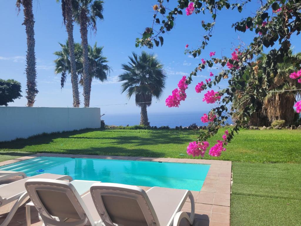 Villa Carol, WiFi, Pool, Garden, Sea Views, Costa Adeje
