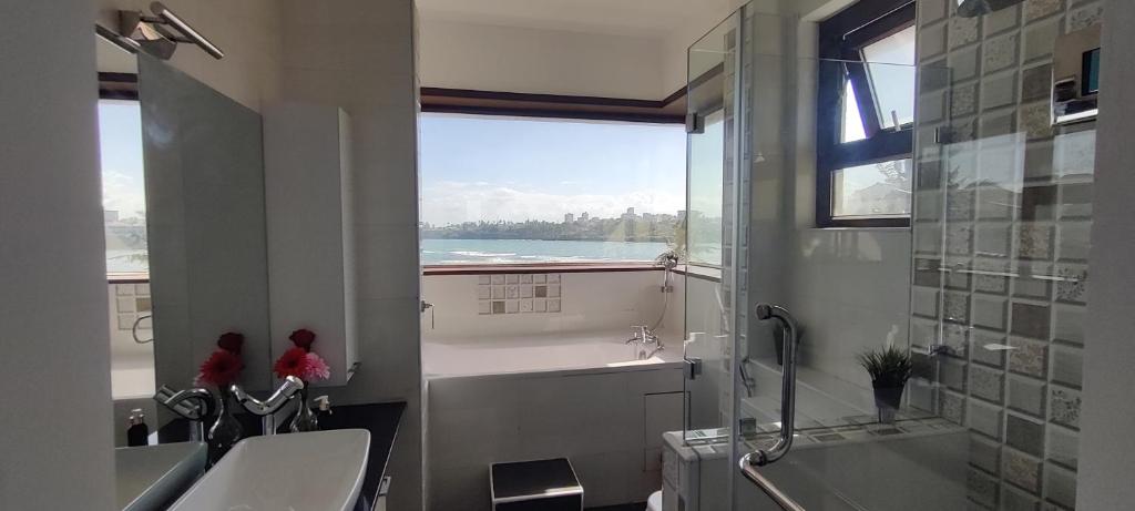 Koupelna v ubytování English Point Residence Beach Apartments Mombasa