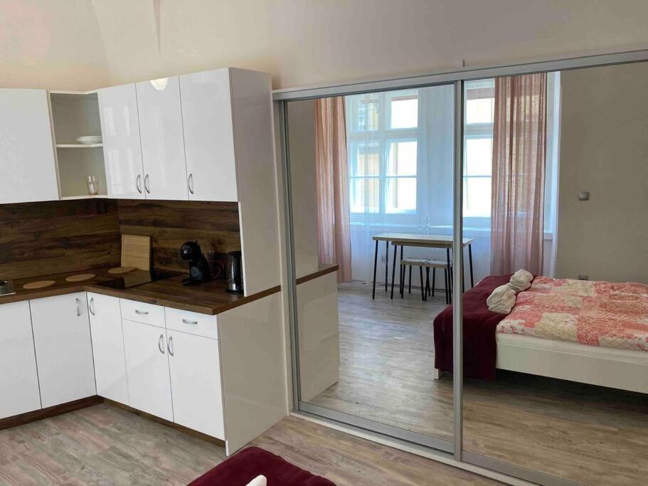 Studio in gothic house, 50m to the Old Town Square