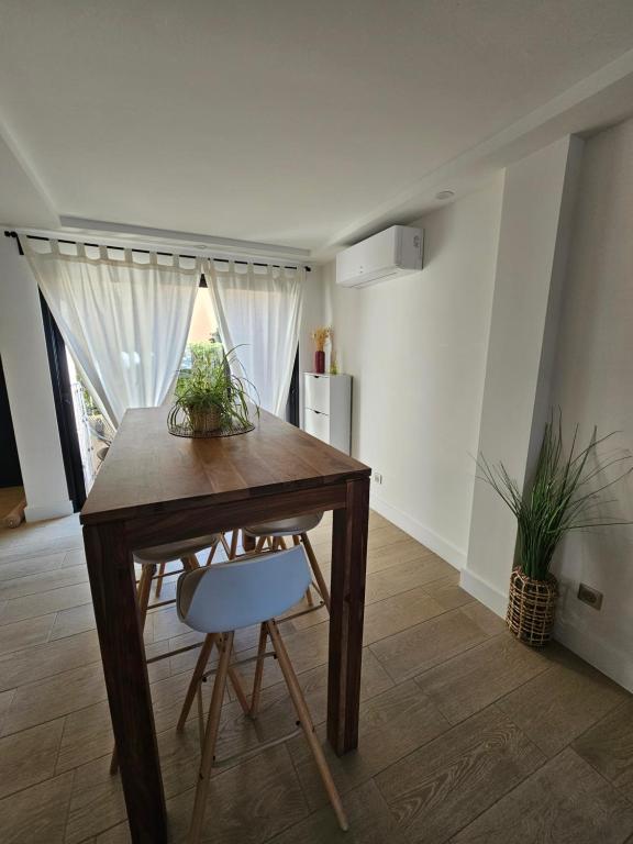 Jadalnia w apartamencie