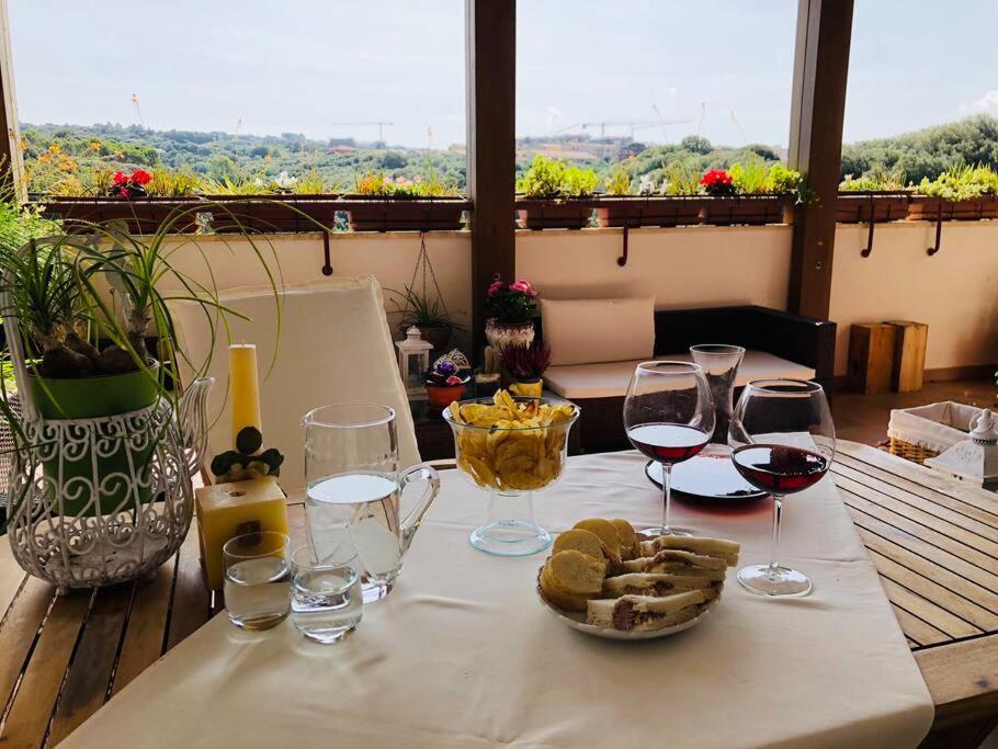 Restoran ili drugo mesto za obedovanje u objektu La terrazza sul bosco