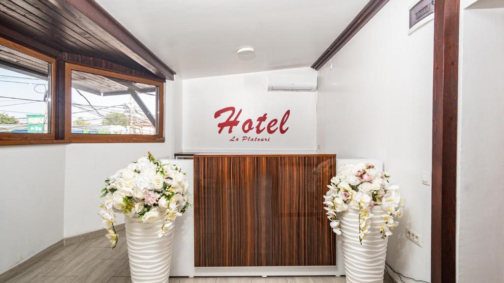 Certifikát, hodnocení, plakát nebo jiný dokument vystavený v ubytování Hotel La Platouri