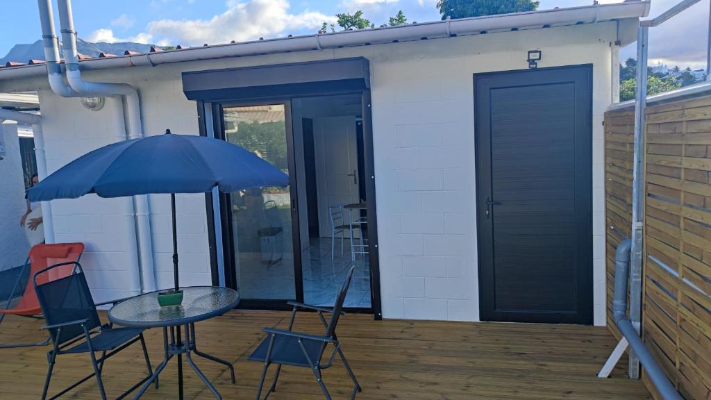 Patio nebo venkovní prostory v ubytování Le refuge du voyageur