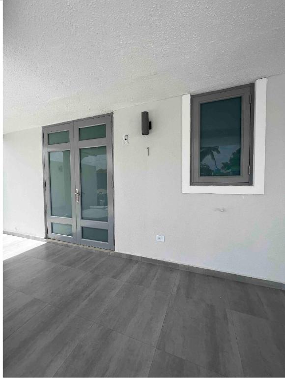 Fotografie z fotogalerie ubytování North Breeze Guest House 1 v destinaci Levittown