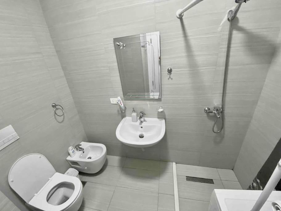 2+1 Apartment - Tirana City Center - Image 7