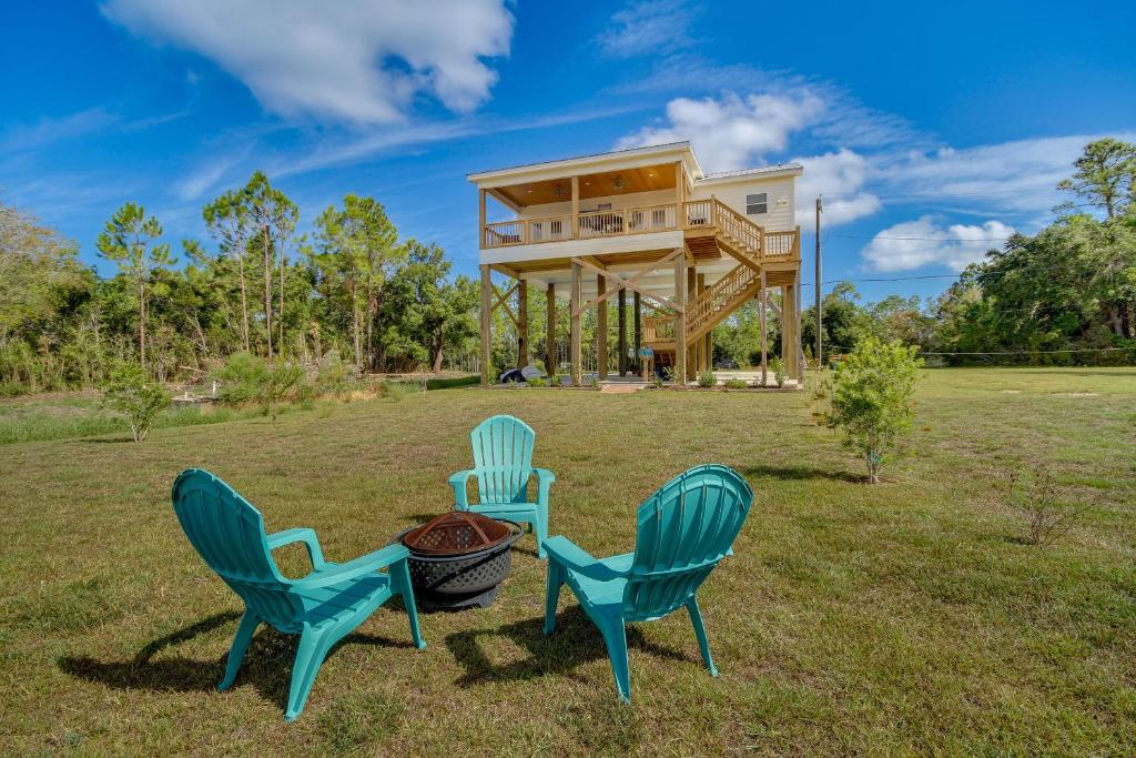 Waterfront Pass Christian Paradise 1 Mi to Beach, Pass Christian