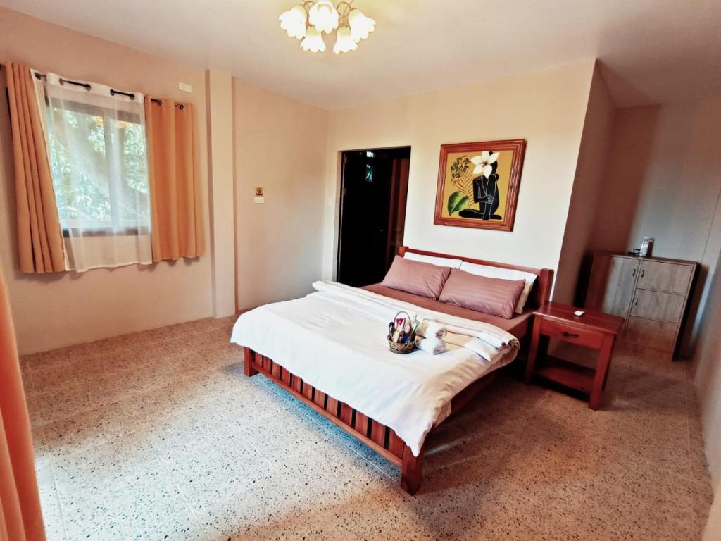 Uma cama ou camas num quarto em Hidden Valley