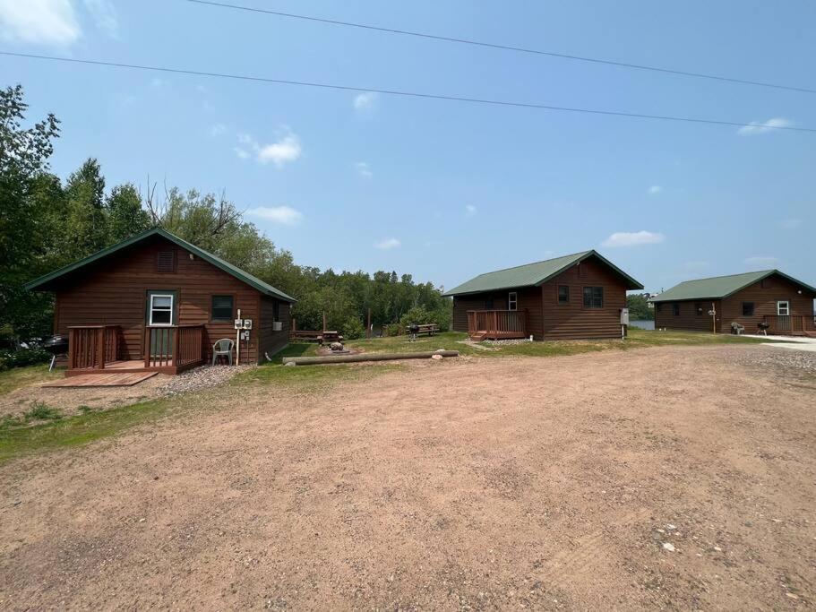 Flyway Resort ‘The Duck Shack’ on Wilson Lake, Phillips (updated prices