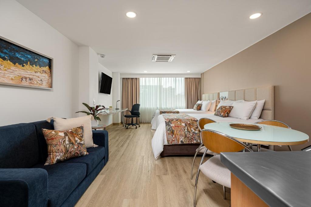 Hoteles en el Poblado, Medellin 497240723