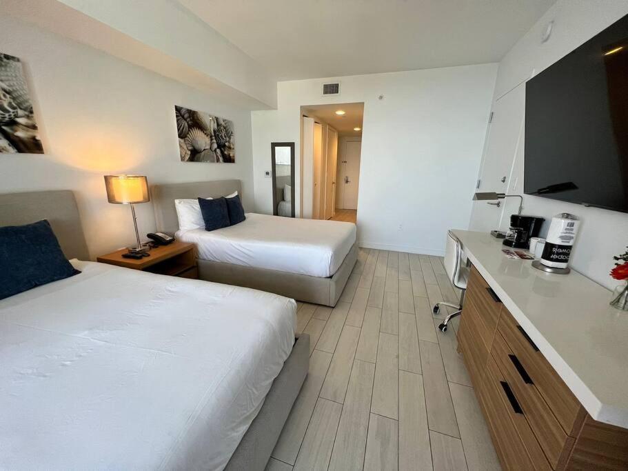 Miami Intercoastal Beach Studio Apmt 2 QB/1B, Hallandale Beach (updated