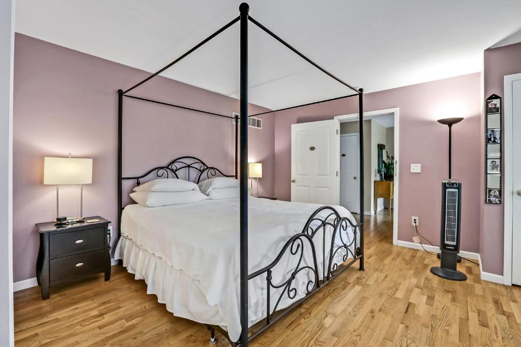 Moondance Ridge Suites - Deluxe King Suite