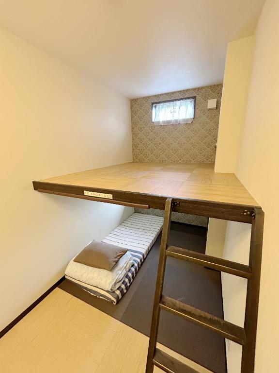 名古屋 Sakuraya 全屋抗菌涂层预防处理 6分钟直达名古屋车站 2间独立卫生间 2间独立淋浴房 4间卧室にあるベッド