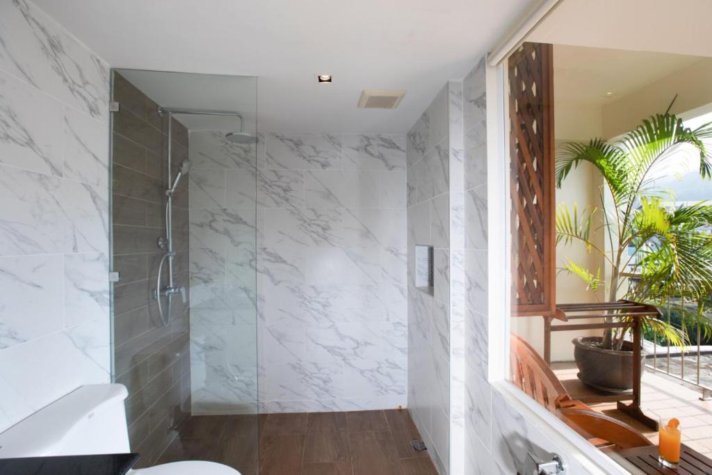 Orchid Garden Hotel Patong - Resim 43