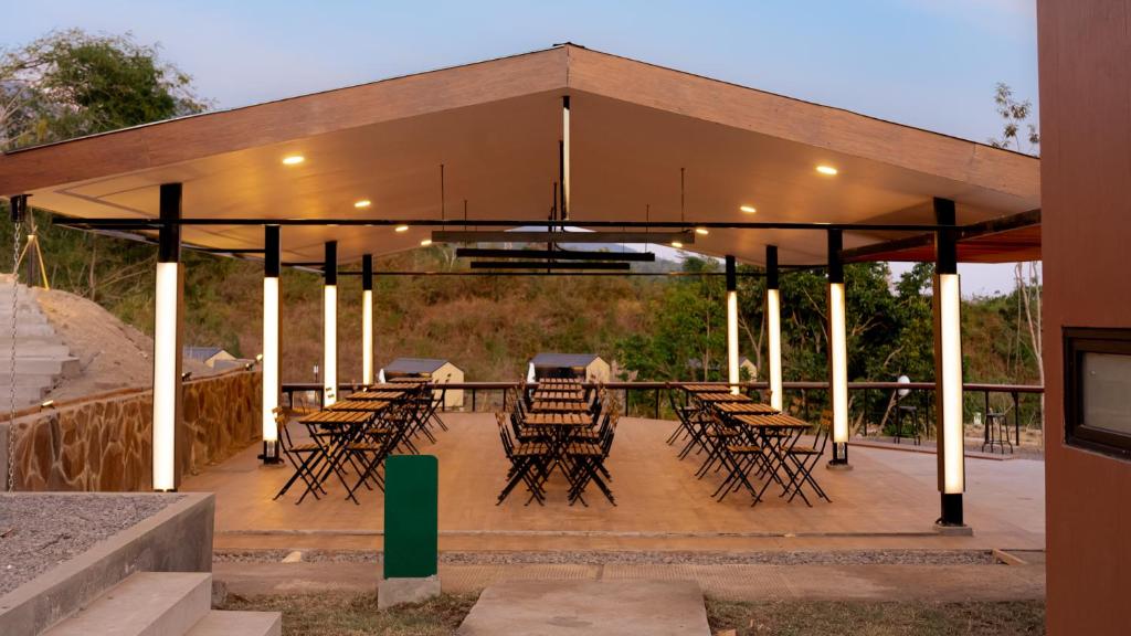 Restaurace v ubytování Bobocabin Gunung Rinjani, Lombok