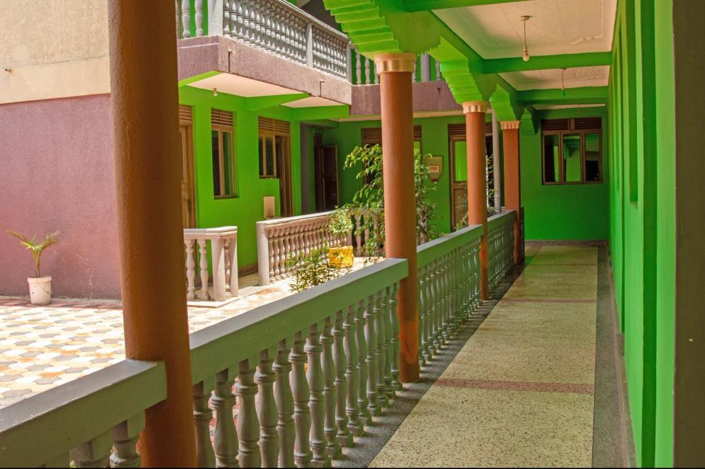 Foto de la galeria de CAR-NET HOTEL a Kisoro