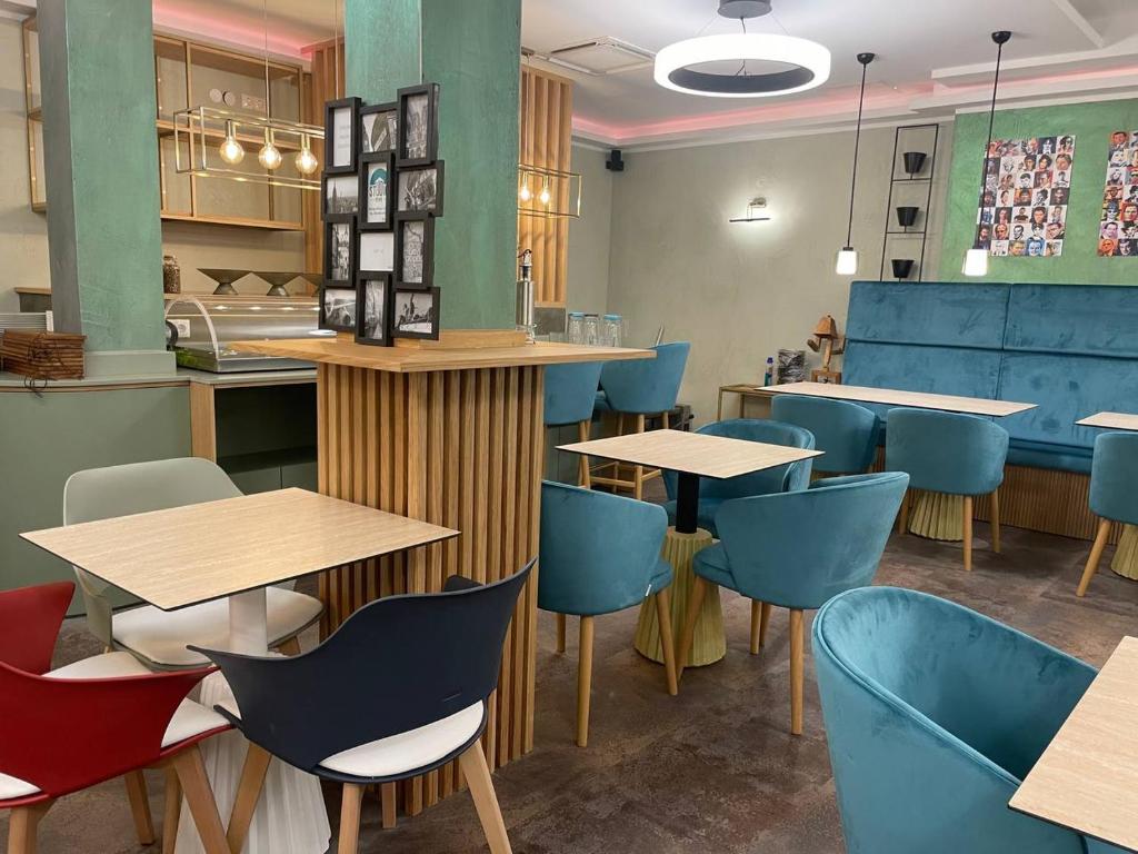 Posezení v ubytování Design- und Kunsthotel München