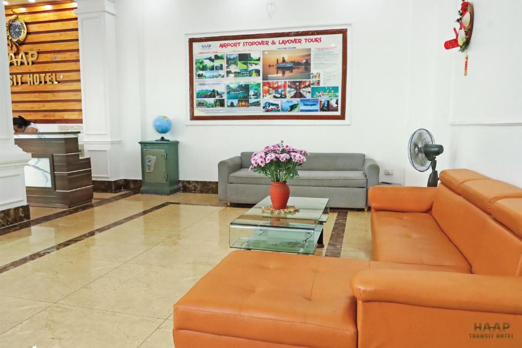 Posezení v ubytování HAAP Transit Hotel