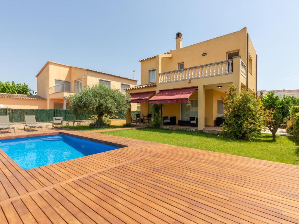 Villa con piscina y casa en Casa Sant Pere Pescador, 3 dormitorios, 8 personas - ES-89-90 en Sant Pere Pescador
