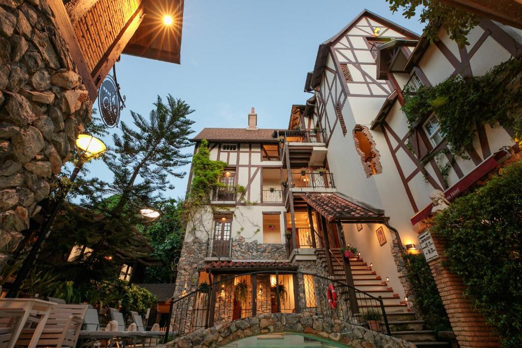 Le Charcoa Hotel - Resim 1