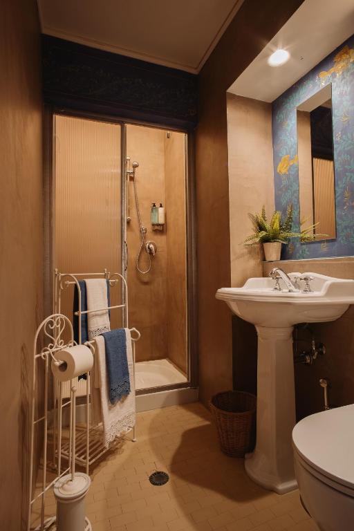 Koupelna v ubytování Hotel Oviv dimora del borgo
