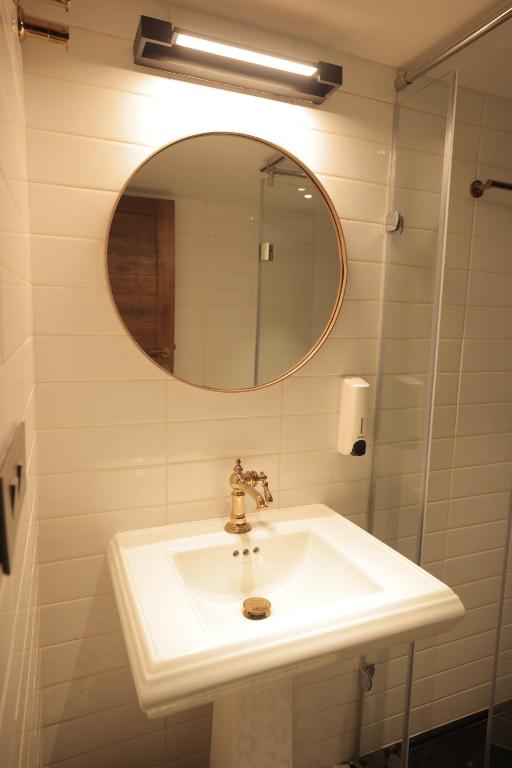 Koupelna v ubytování Prasanthi Hotel
