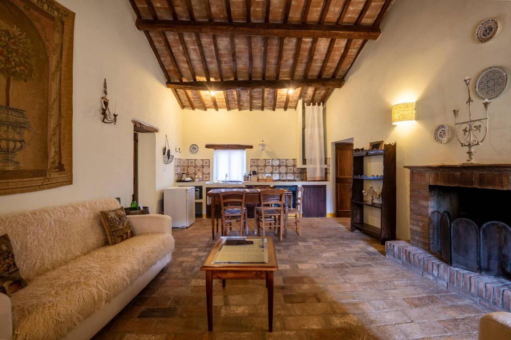 Castello Valenzino - Twee Slaapkamers Appartement