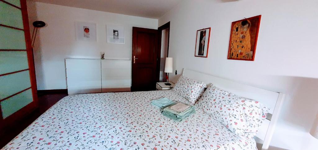 A beautiful room in marvelous Rome - Double Or Twin Room With Private Bathroom