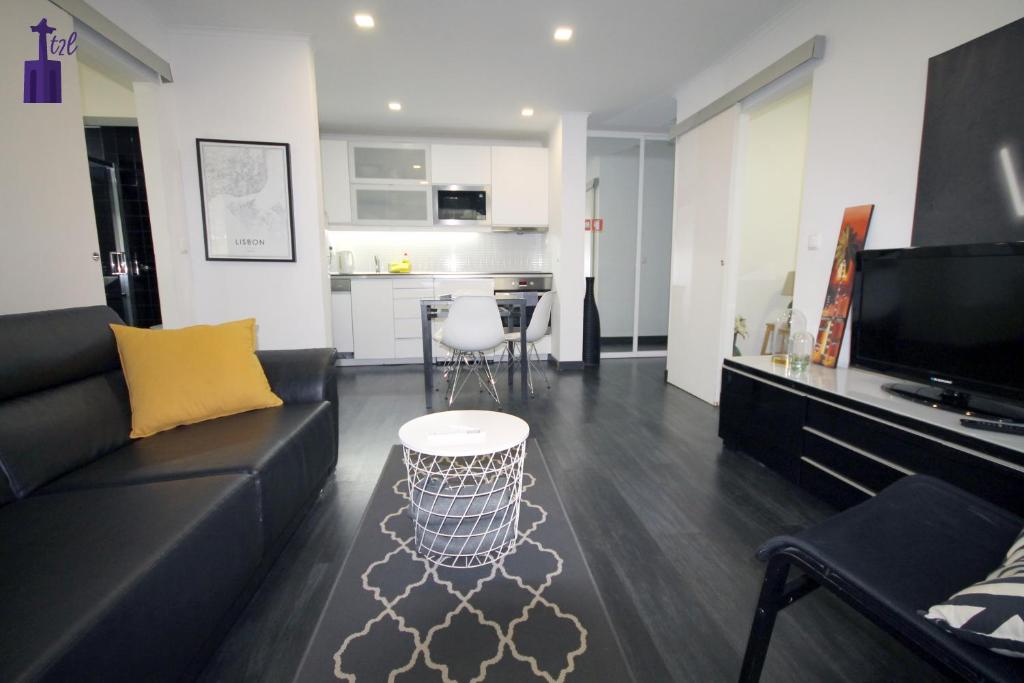 Kuchyň nebo kuchyňský kout v ubytování Lisbon North Apartment