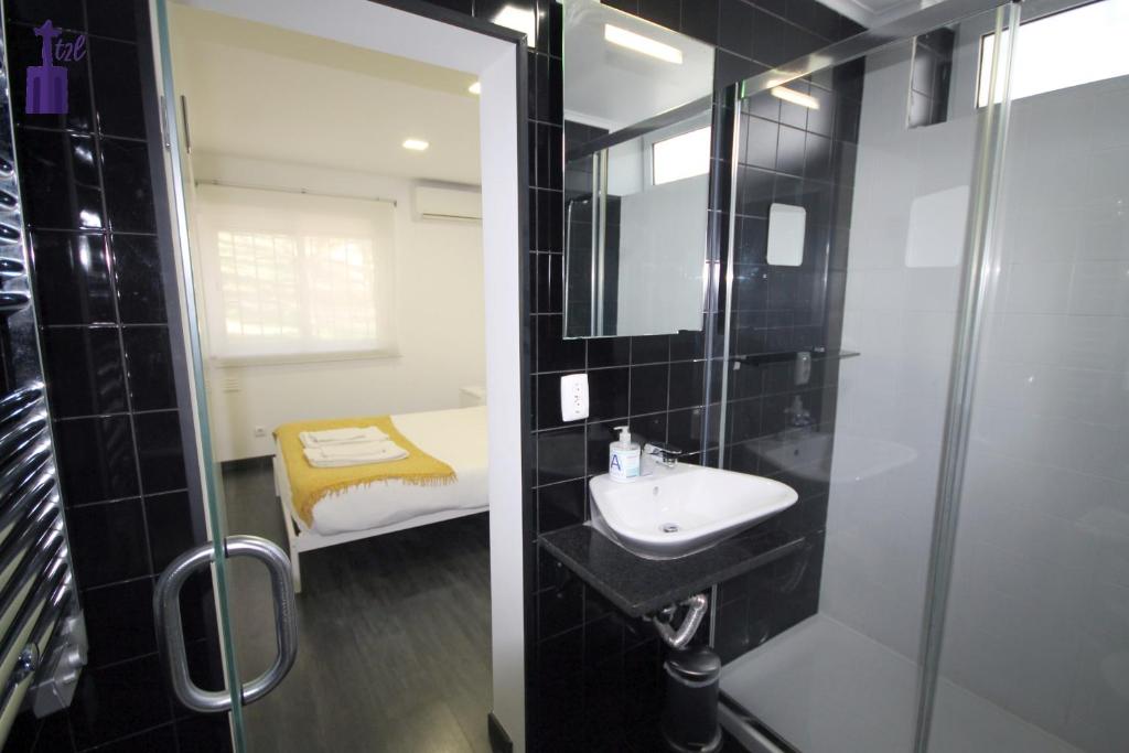 Koupelna v ubytování Lisbon North Apartment
