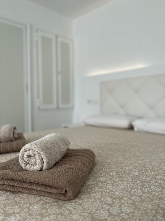 A bed or beds in a room at Luxury bungalow Maspalomas Gran Canaria