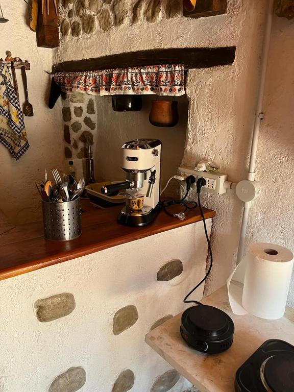Kuchyň nebo kuchyňský kout v ubytování La casa della nonna