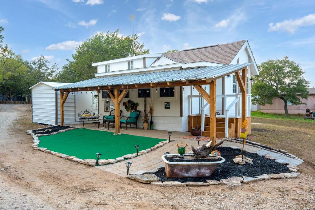 Sawmill Cottage, Fredericksburg (updated prices 2024)