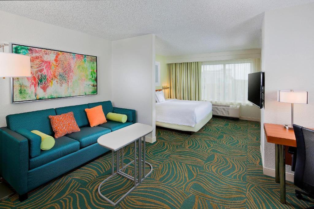 SpringHill Suites by Marriott Orlando Lake Buena Vista in Marriott Village photo