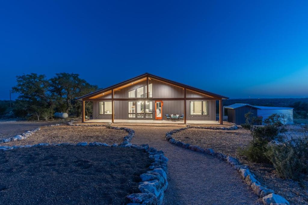 Johnson City Limits Home, Johnson City (updated prices 2024)