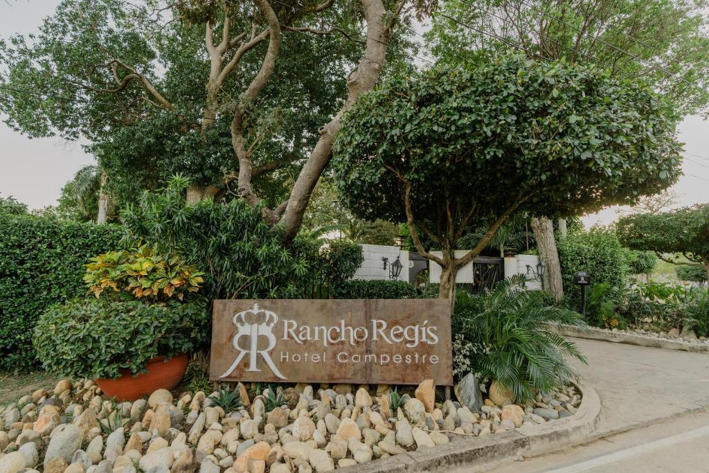um sinal para a conferência do hotel de rarrot Reef em Hotel Rancho Regis em Valledupar