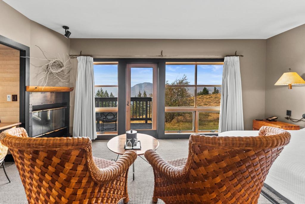 Posezení v ubytování Sun Mountain Lodge