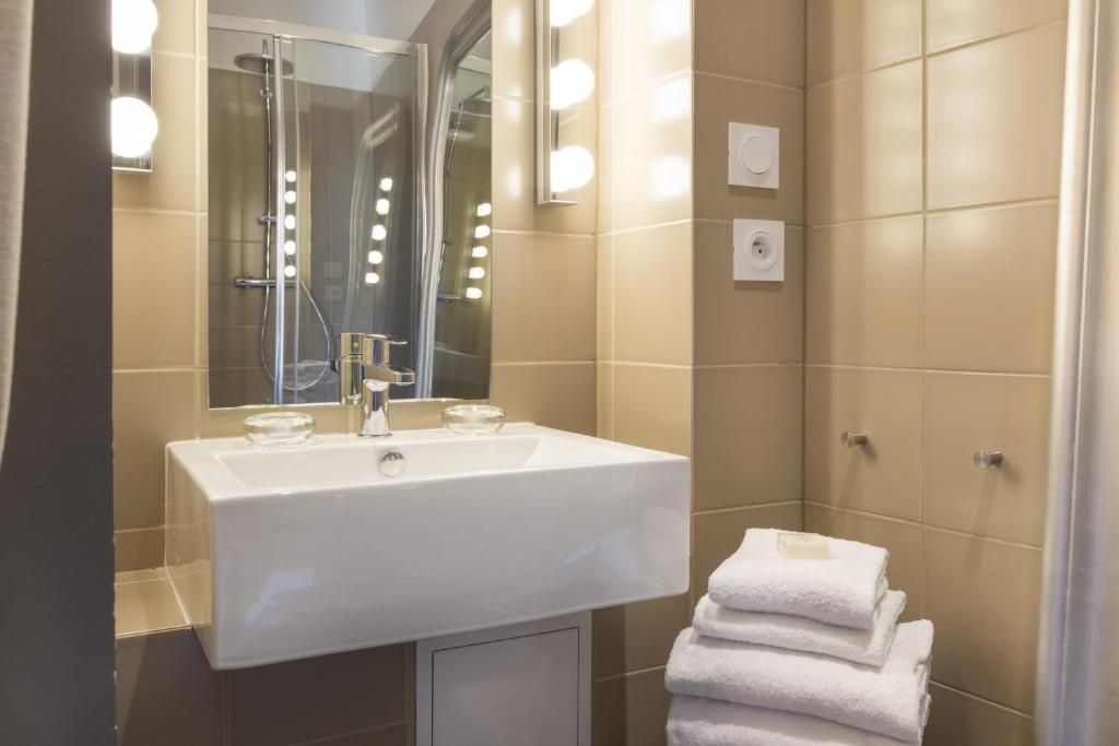 Koupelna v ubytování Hôtel de Russie