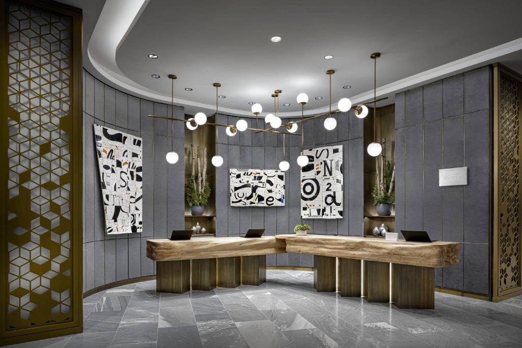 JW Marriott Edmonton ICE District - Resim 7