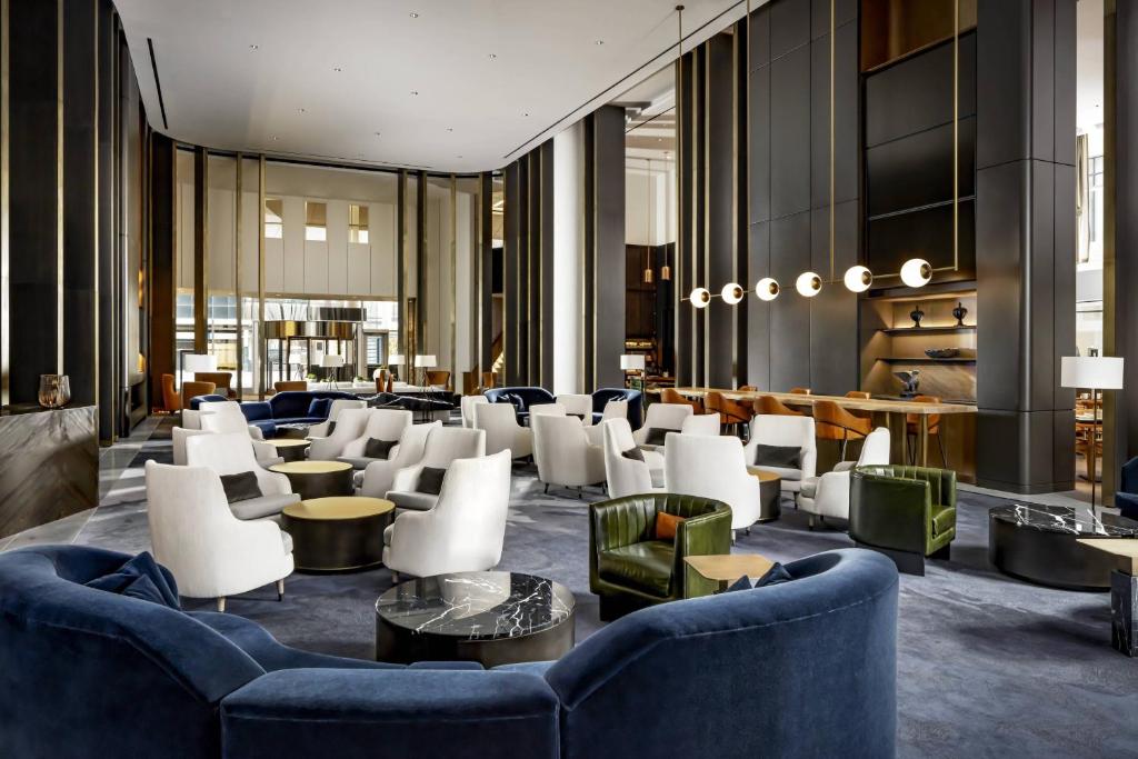 JW Marriott Edmonton ICE District - Resim 8