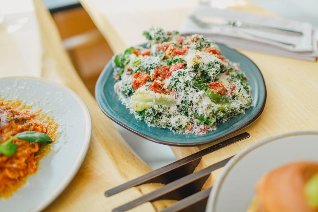 JW Marriott Edmonton ICE District - Resim 38