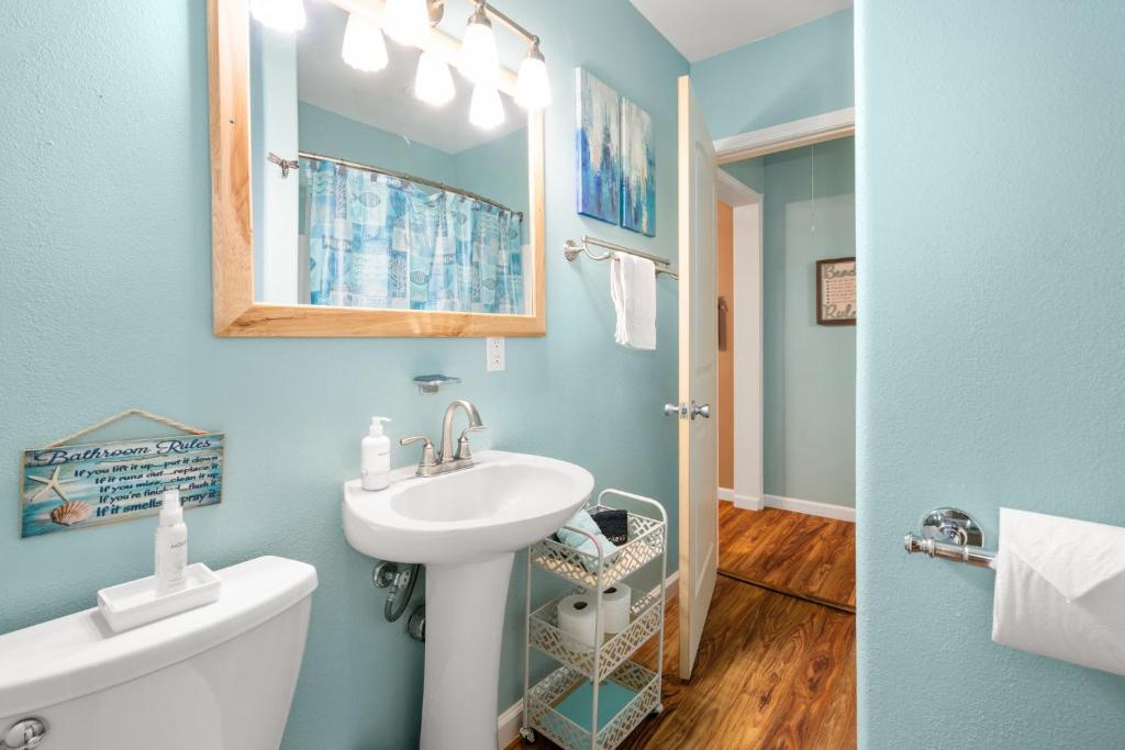 1 Min to Beach Ocean Breeze 3BR Pets welcome with pet fee photo