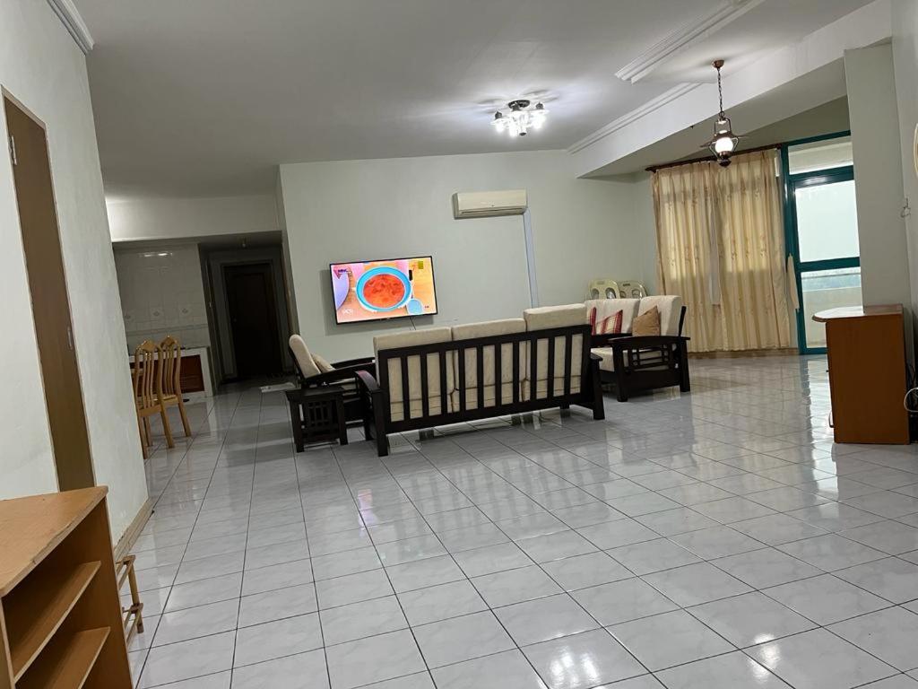 Miri City Centre Condo @ Imperial Mallにあるテレビまたはエンターテインメントセンター