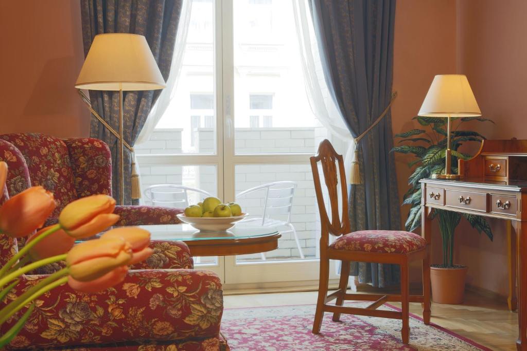 Prostor za sedenje u objektu Hotel Bristol