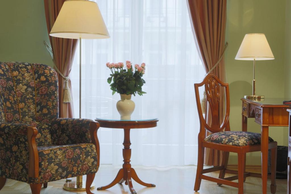 Prostor za sedenje u objektu Hotel Bristol