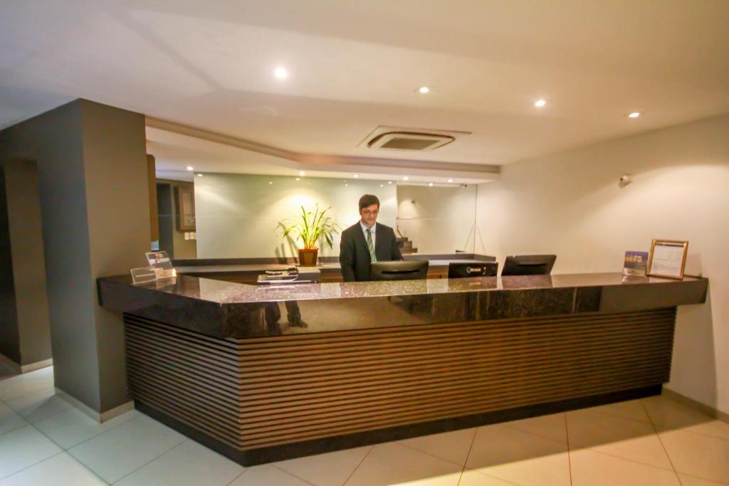 Gales Park Hotel